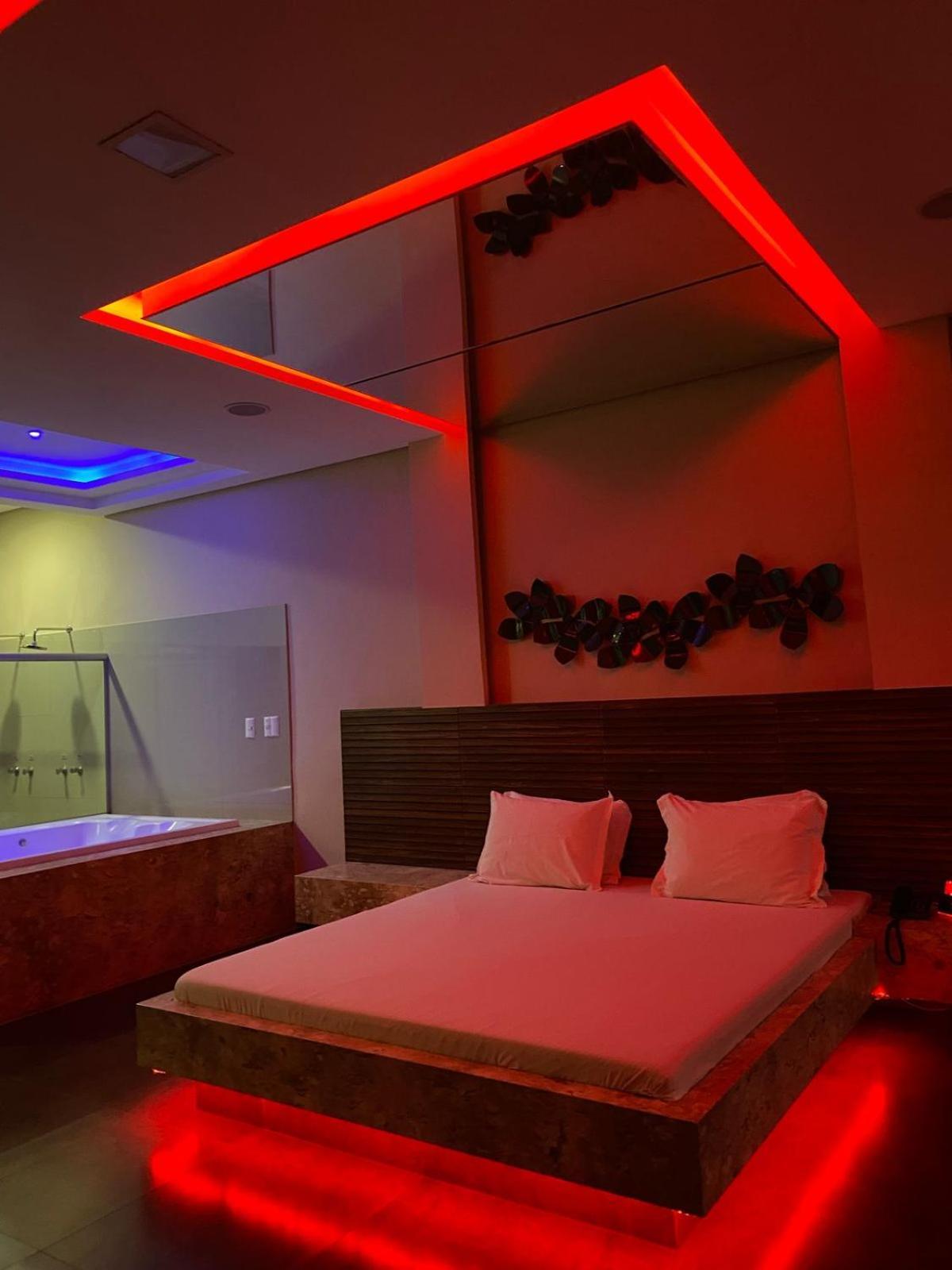 Motel Paris อาปาเรซิดา เจ กอยอาเนีย ภายนอก รูปภาพ